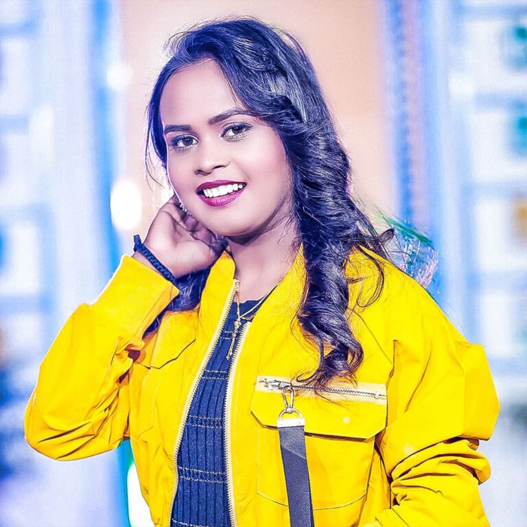 Shilpi Raj Biography Age Wiki Song Boyfriend Caste Family