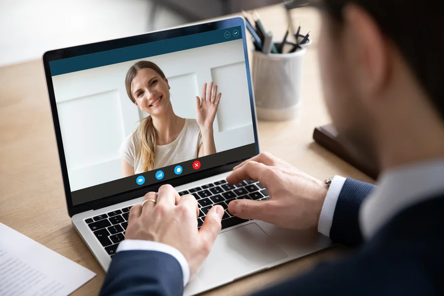 How to Build a Stronger Online Presence Through Meaningful Conversations Online Presence